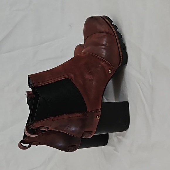 SOREL Addington Slip-on Waterproof Leather Elastic Gores Chelsea Boot Size 7 - Picture 16 of 16